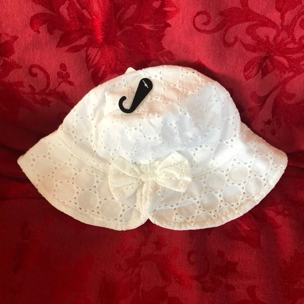 Sweet Baby Toddler girl white eyelet Sun hat